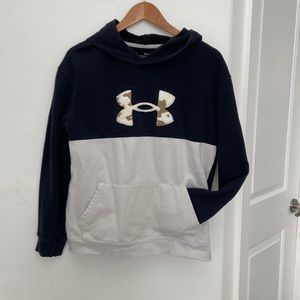 Under Armour sweatshirt. Great condition.